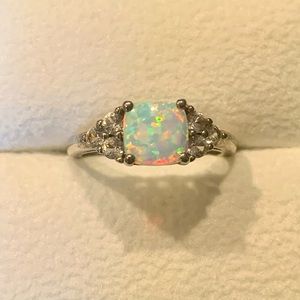 NIB Beautiful Fire Opal Cushion-cut Ring